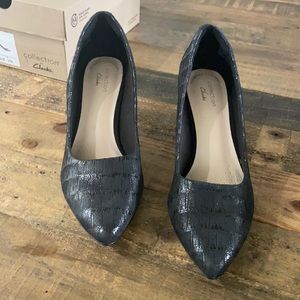 Clarks black leather/suede ILLEANA TULIP black print pump